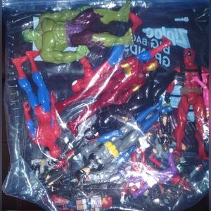 Action figures bundle